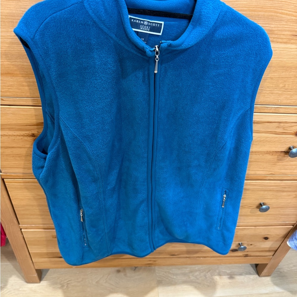 Karen Scott Women's Blue Vest